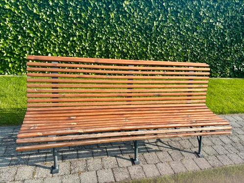 Mooi oude tuinbank in smeedijzer en hout. Lengte = 2 meter, Tuin en Terras, Tuinbanken, Zo goed als nieuw, Hout, Ophalen