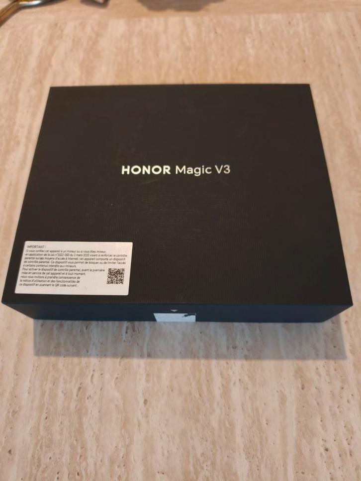 Honor magic v3 boîte facture coque 512 gigas état neuf, TV, Hi-fi & Vidéo, Lecteurs multimédias, Comme neuf, Enlèvement