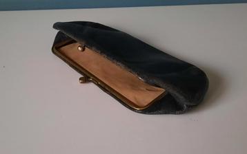 Vintage portemonnee  beschikbaar voor biedingen