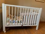 Wit babybedje incl matras / donsdeken, Kinderen en Baby's, Gebruikt, Minder dan 70 cm, Minder dan 140 cm, Matras