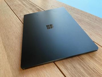 Surface laptop 3 - Win11PRO i5 8GB 256SSD  Processor	Intel(R beschikbaar voor biedingen