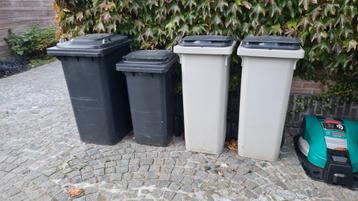4 afvalcontainers + 1 compostbak beschikbaar voor biedingen