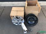 4 x Renault Clio Originele velgen en wieldoppen 15 Inch Stee, Auto-onderdelen, Banden en Velgen, Gebruikt, 15 inch, Velg(en), -