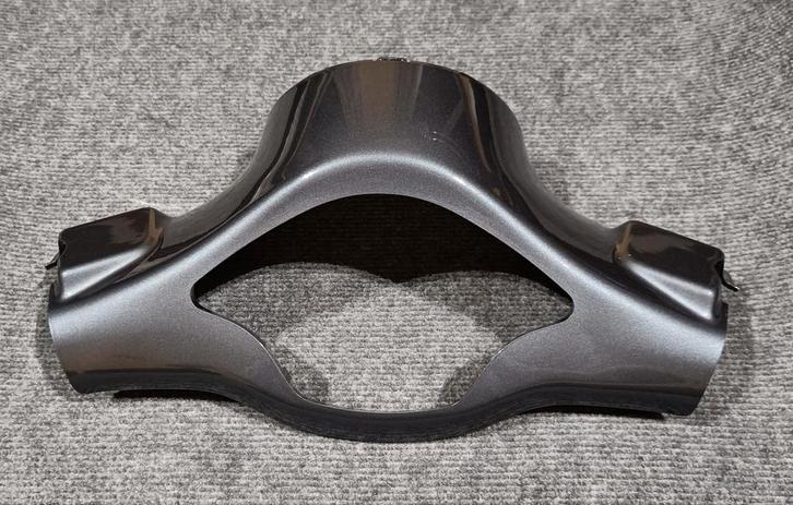 67364600G03 Vespa stuur Cover Grey, Motoren, Onderdelen | Overige, Nieuw, Ophalen of Verzenden