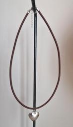 Halsketting met hartje, Ophalen of Verzenden, Zo goed als nieuw, Bruin, Overige materialen
