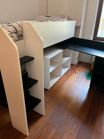 Hoogslaper met uitschuifbaar bureau. beschikbaar voor biedingen