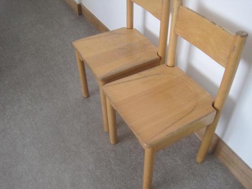 2 stabiele massief houten kinderstoeltje merk Schilte, Kinderen en Baby's, Kinderstoelen, Gebruikt, Ophalen