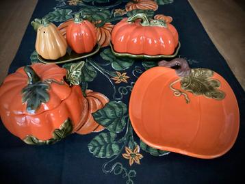 Pompoen Servies ontbijtset beschikbaar voor biedingen