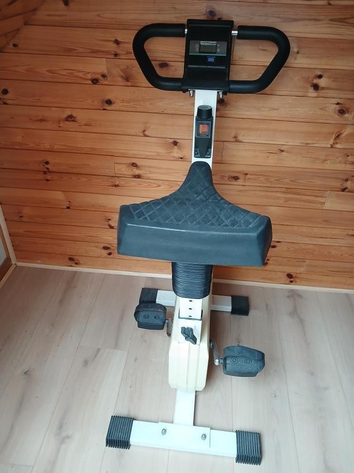 Vélo d'appartement MAGTONIC : stable et selle confortable !!, Fietsen en Brommers, Fietsen | Crossfietsen en BMX, Gebruikt, Staal