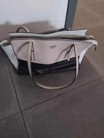 sac guess, Bijoux, Sacs & Beauté, Sacs | Sacs Femme, Enlèvement, Utilisé