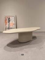 Organische salontafel “Cian” in betonlook (StoneSkin), Ophalen, 100 tot 150 cm, 50 tot 100 cm, Zo goed als nieuw