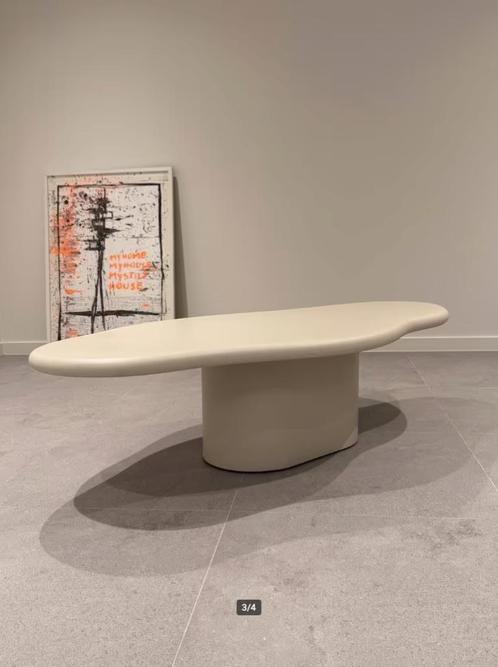 Organische salontafel “Cian” in betonlook (StoneSkin), Huis en Inrichting, Tafels | Salontafels, Zo goed als nieuw, Minder dan 50 cm