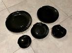 Set zwart servies in schelpvorm (verschillende soorten) 10, Ophalen, Gebruikt, Glas, Bord(en)