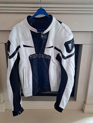 Richa lederen  motorjas Maat XL UK46/D56 ( nooit gedragen ) beschikbaar voor biedingen