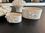 Elegante porseleinen potjes met roosjes., Ophalen