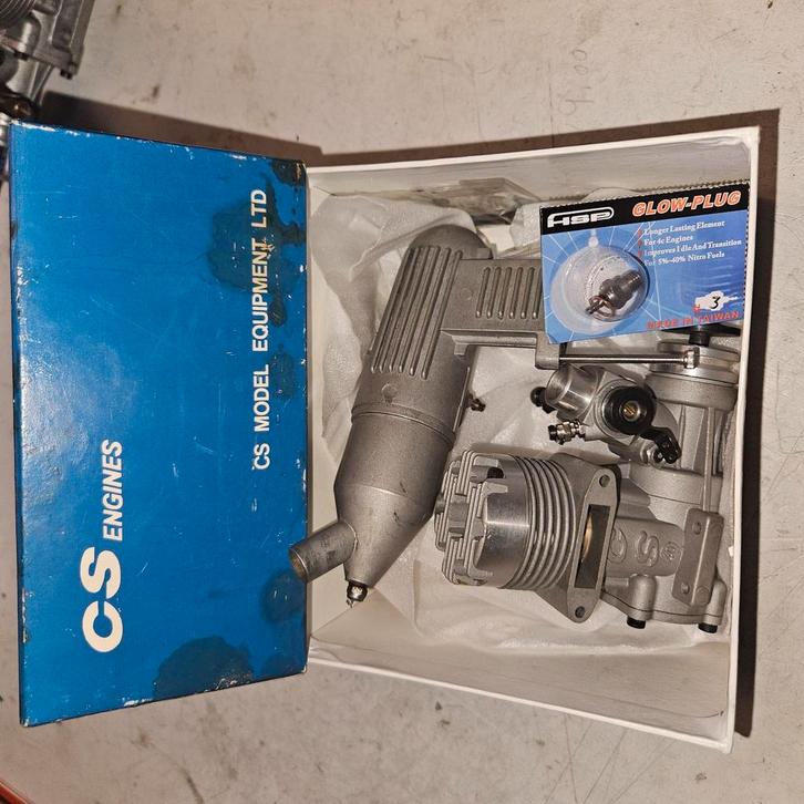 Nieuwe CS 40, Hobby en Vrije tijd, Modelbouw | Radiografisch | Vliegtuigen, Nieuw, Nitro, RTF (Ready to Fly), Ophalen of Verzenden