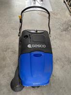 Veegmachine Nilfisk electrisch  (zelftrekende rijmotor), Tuin en Terras, Ophalen of Verzenden, Zo goed als nieuw, Nilfisk