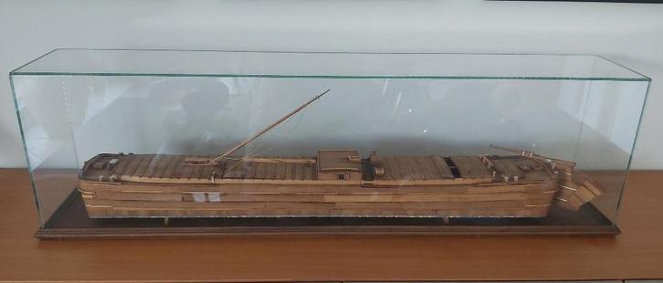 Prachtig groot oud model van binnenvaartschip in vitrine, Hobby & Loisirs créatifs, Modélisme | Bateaux & Navires, Enlèvement