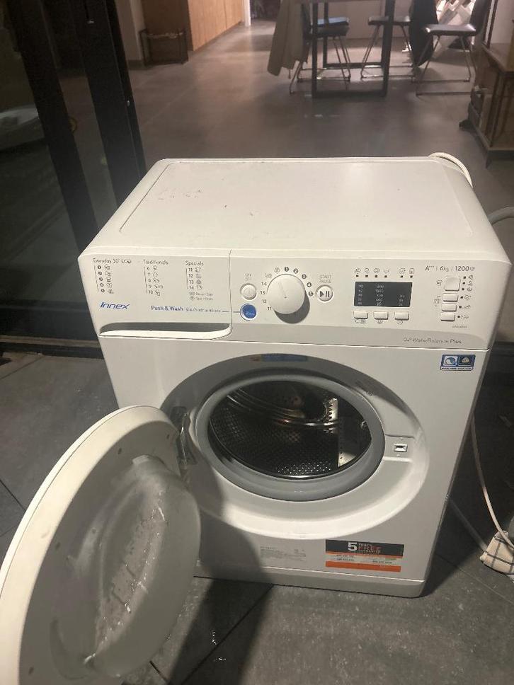 Wasmachine 6kg, Elektronische apparatuur, Wasmachines, Zo goed als nieuw, Voorlader, 4 tot 6 kg, 85 tot 90 cm, 1200 tot 1600 toeren