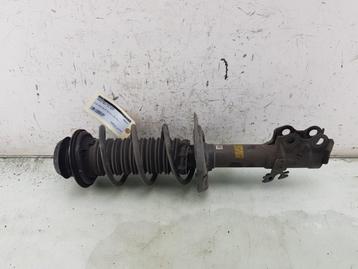 SCHOKBREKER RECHTS VOOR Toyota Yaris IV (P21 / PA1 / PH1) beschikbaar voor biedingen