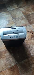 Papier versnipperaar af halen in bree, Ophalen