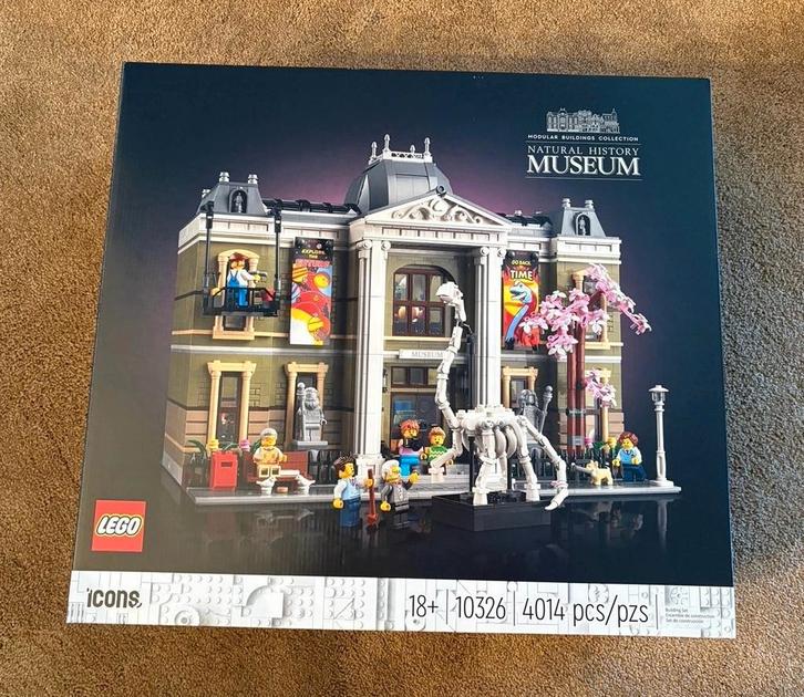 Lego creator Modular serie

10251 Brickbank , 400 euro (met, Kinderen en Baby's, Speelgoed | Duplo en Lego, Zo goed als nieuw