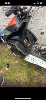 Scooter (projet) avec papier, Vélos & Vélomoteurs, Neco, 49 cm³, Enlèvement, Utilisé