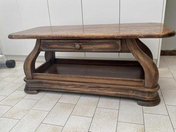 Maasief eikenhouten tafel