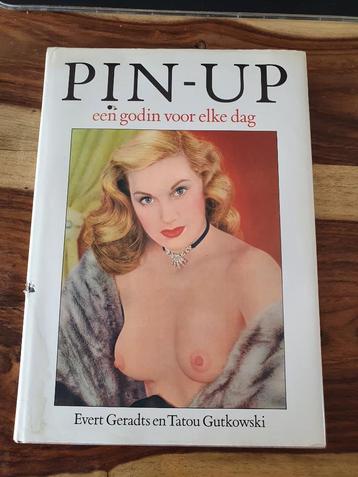 PIN-UP een godin voor elke dag  beschikbaar voor biedingen