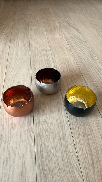 Karsenhouder / bowl Foglia Nieuw beschikbaar voor biedingen