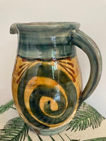 Gesigneerde handgemaakte kan – studio pottery  – 18cm hoog beschikbaar voor biedingen