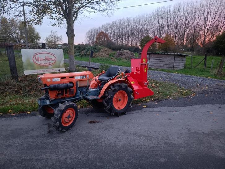 Kubota B7001 met hakselaar, Zakelijke goederen, Landbouw | Tractoren, tot 2500, Overige merken, tot 80 Pk, Gebruikt, Ophalen