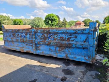 container 15 M3 in goede staat ! Nummer 22 beschikbaar voor biedingen