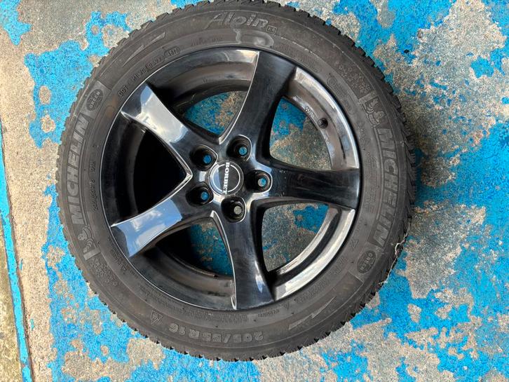 Kit hiver mercedes, Autos : Pièces & Accessoires, Pneus & Jantes, Pneus et Jantes, Pneus hiver, 16 pouces, 205 mm, Véhicule de tourisme