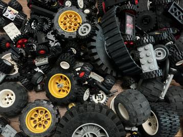 Lot lego wielen beschikbaar voor biedingen