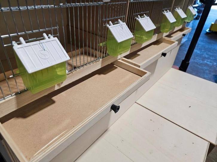 Houten Kweekkooi 120cm 3 Delig - Met Frontklepjes en Eetpotj, Dieren en Toebehoren, Vogels | Hokken en Kooien, Nieuw, Hout, Ophalen