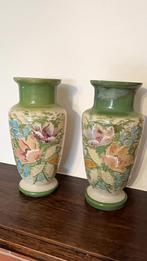 Koppel opaline vazen met bloemmotief 19e eeuw, Antiek en Kunst, Ophalen
