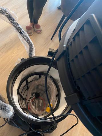 Alleszuiger stofzuiger beschikbaar voor biedingen