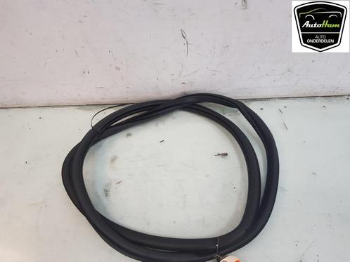 PORTIERRUBBER RECHTS ACHTER Volkswagen Polo VI (AW1), Auto-onderdelen, Overige Auto-onderdelen, Volkswagen, Gebruikt