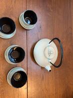 Gietijzeren theepot met kopjes, Ophalen, Nieuw