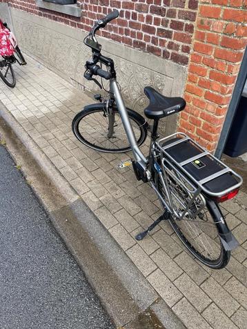 Veloci electrische fiets, Fietsen en Brommers, Elektrische fietsen, Ophalen, Gebruikt, 30 tot 50 km per accu, Overige merken
