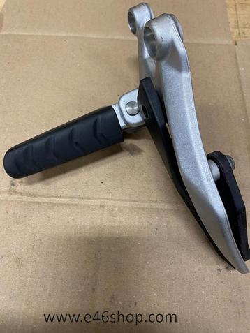 VOETSTEUN SCHETSPLAAT LINKS BMW S1000XR OE 8404605 beschikbaar voor biedingen