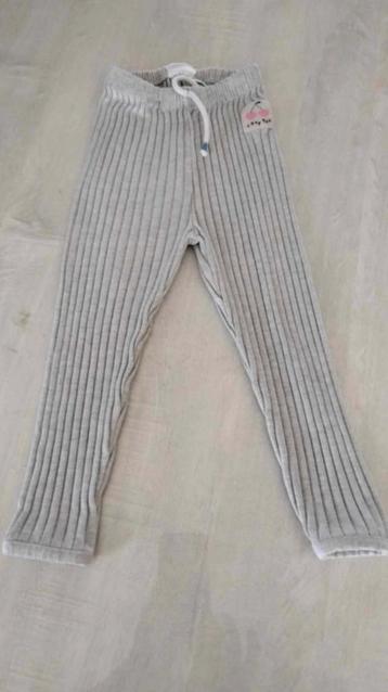pantalon legging Zara taille 92 - 98
