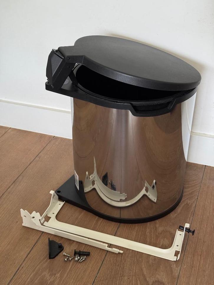 Inbouw keukenvuilnisbak Brabantia 15 liter chroom, Maison & Meubles, Cuisine | Ustensiles de cuisine, Utilisé, Enlèvement