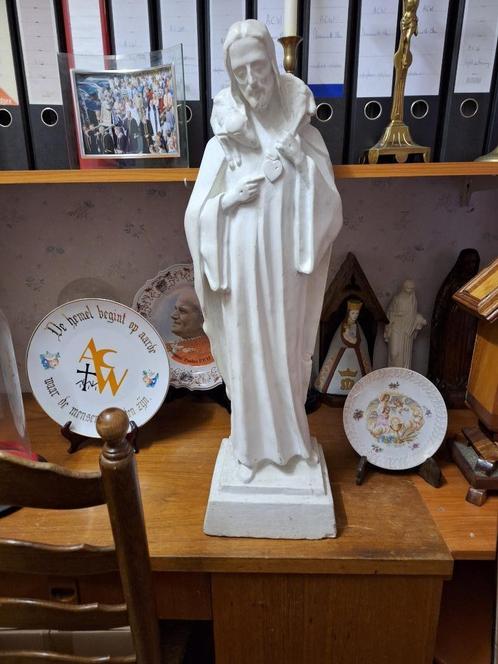 ZWAAR BEELD JEZUS DE GOEDE HERDER, Antiek en Kunst, Antiek | Religieuze voorwerpen, Ophalen of Verzenden