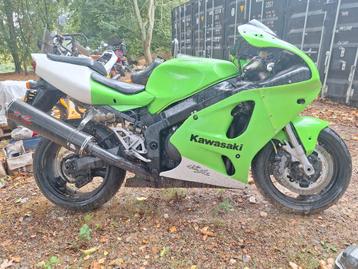 KAWASAKI ZX7R 1996 beschikbaar voor biedingen