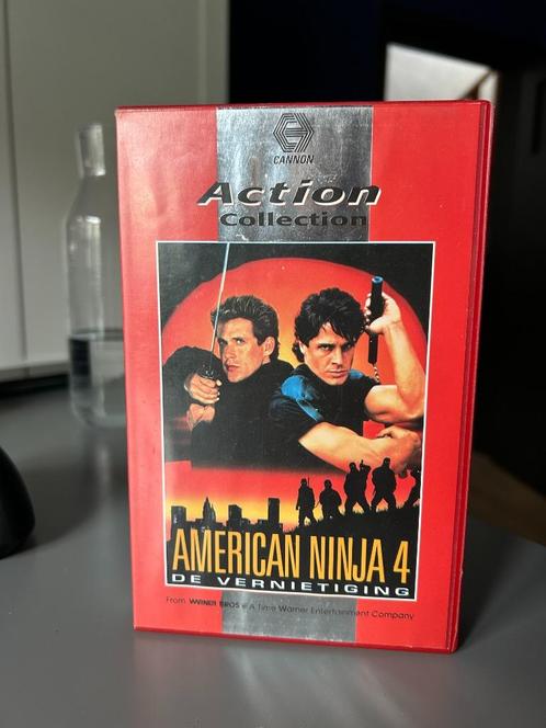 American Ninja 4 - VHS - Michael Dudikoff, Cd's en Dvd's, VHS | Film, Zo goed als nieuw, Actie en Avontuur, Ophalen of Verzenden