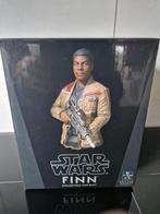 Mini-buste van Star Wars Gentle Giant FINN Episode VII, Ophalen of Verzenden, Zo goed als nieuw, Beeldje of Buste
