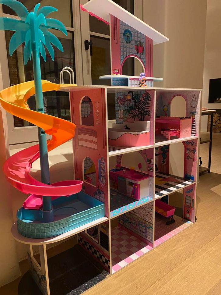 L.O.L. Surprise Fashion House, Kinderen en Baby's, Speelgoed | Poppenhuizen, Zo goed als nieuw, Ophalen
