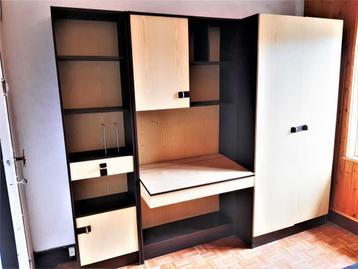 Complete slaapkamers bureau en 2 persoons bed met matras. beschikbaar voor biedingen